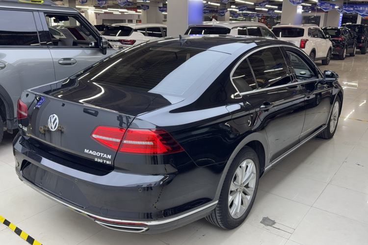 Used Volkswagen Magotan 2019 330TSI DSG Luxury Version China VI Standard Rear Right 45 Deg