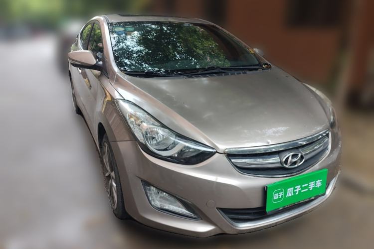 Used Hyundai Elantra (5th Generation / Langdong) 2015 1.6L Automatic Luxury Model Front Right 45 Deg