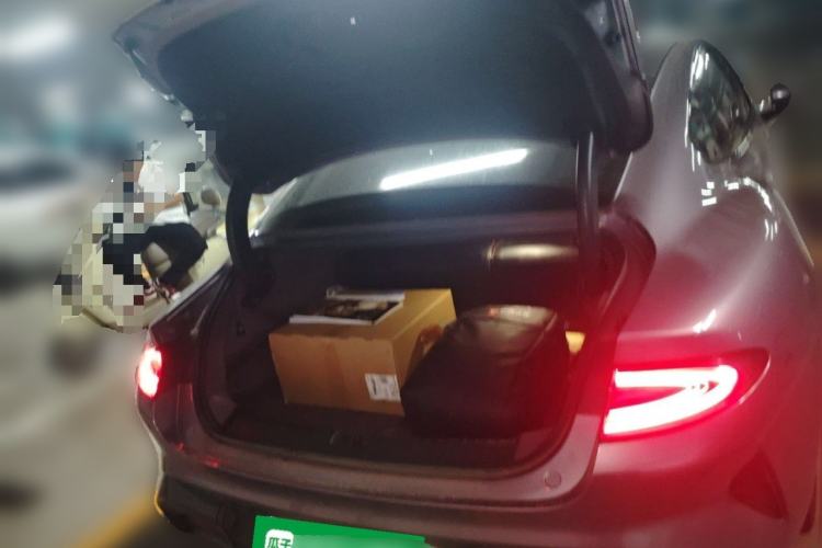 Used Xiaomi Auto SU7 2024 Four-Wheel Drive Ultra-Long Range Advanced Intelligent Driving Max Edition
