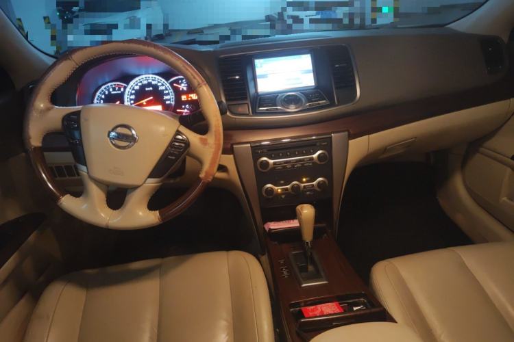 Used Nissan Teana 2009 Duke 2.5L XV VIP Deluxe Edition Center Console