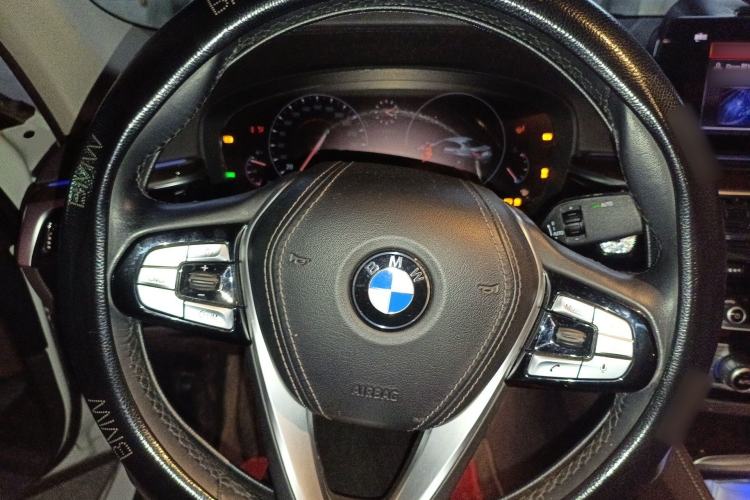 Used BMW 5 Series 2019 525Li Luxury Package
