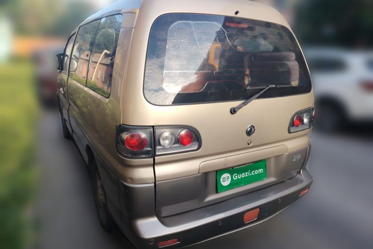 Used FORTHING Lingzhi 2013 M3 1.6L 7-Seater Luxury Model
