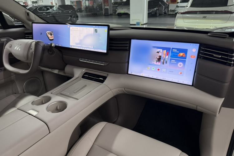 Used IM LS6 2026 Model Pure Electric Max Interior 5