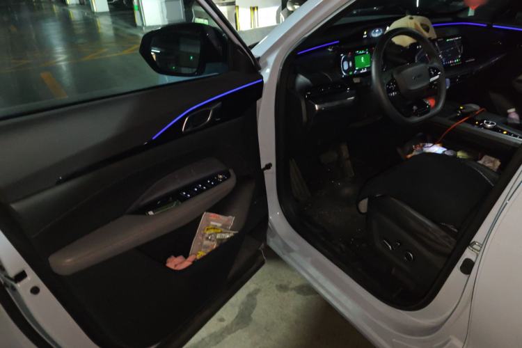 Used CHANGAN OSHAN Z6 New Energy 2023 ZhiDian iDD 150KM Flagship PLUS Smart Parking Edition Driver Seat