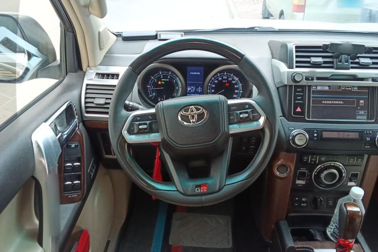 Used Toyota Prado 2010 4.0L Automatic VX NAVI Steering Wheel