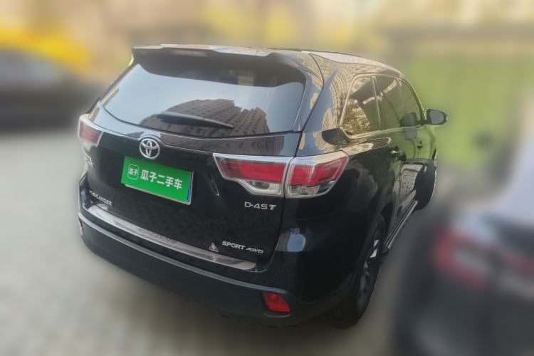 Used Toyota Highlander 2015 2.0T Four-Wheel Drive Luxury Edition 7-Seater Rear Right 45 Deg