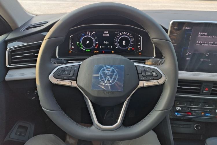 Used Volkswagen Tiguan L New Energy 2023 430 PHEV Plug-in Hybrid Prestige Edition Interior 2