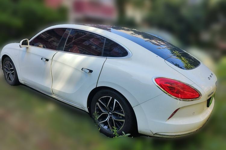 Used ORA Lightning Cat 2022 555 km Luxury Edition