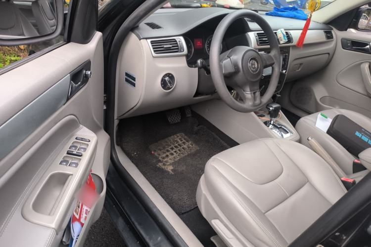 Used Volkswagen Bora 2012 1.6L Automatic Fashion Edition Driver Seat