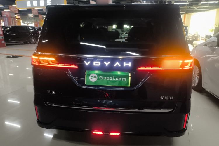Used VOYAH Dream 2025 PHEV Four-Wheel-Drive Flagship Kunpeng Edition
