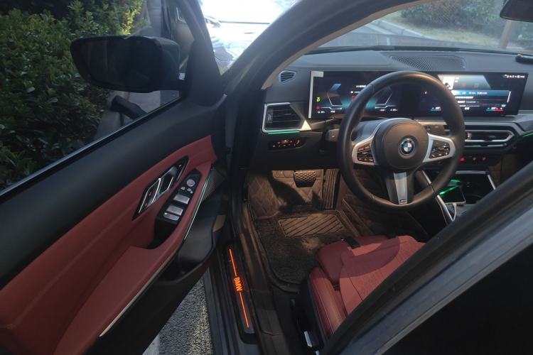 Used BMW i3 2022 eDrive 35 L Driver Seat