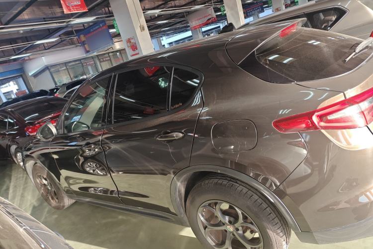 Used Alfa Romeo Stelvio 2017 2.0T 200HP Elite Edition
