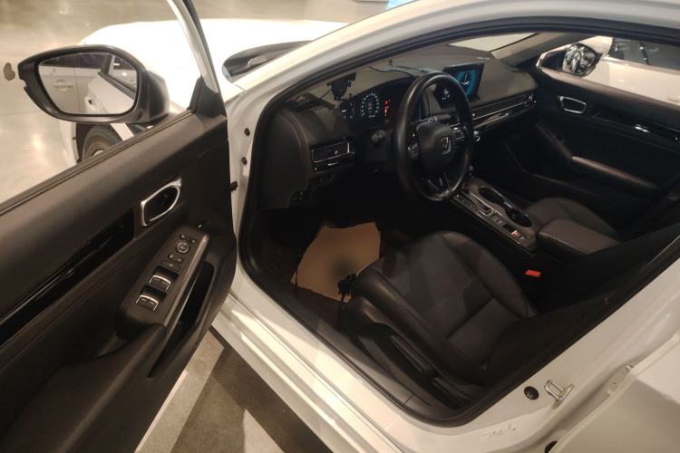 Used Honda Civic 2023 240TURBO CVT Dynamic Edition Driver Seat