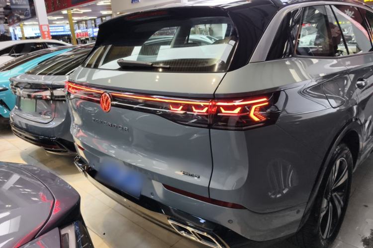 Used Volkswagen Tavendor 2023 380TSI Four-Wheel Drive R-Line Cruise Edition
