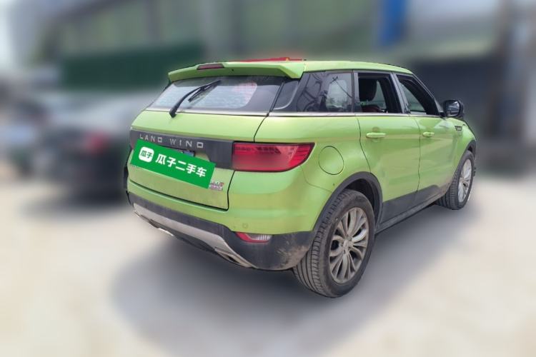 Used Land X7 2015 2.0T Panoramic Prestige Edition Rear Right 45 Deg