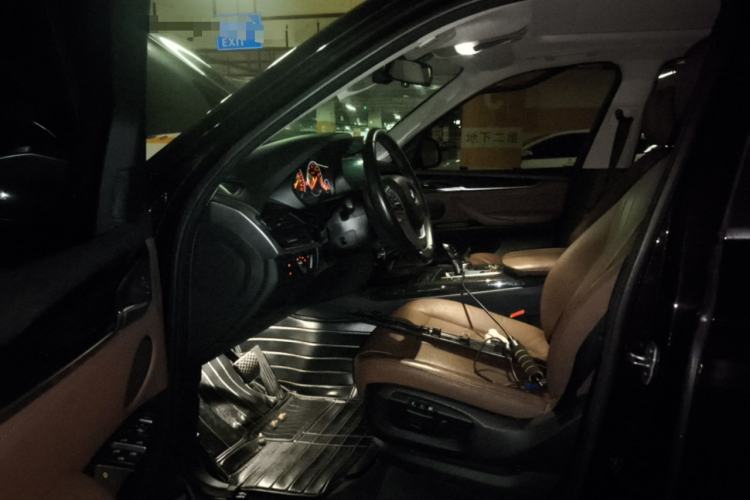 Used BMW X5 2014 xDrive35i Elegant Edition Driver Seat