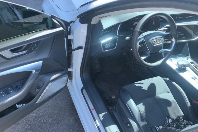 Used Audi A7L 2022 45 TFSI S-line Dream-Chasing Youth Edition Driver Seat