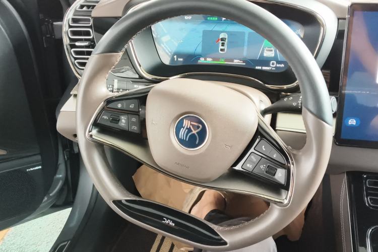 Used BYD Han 2023 EV Champion Edition 605KM Front-Drive Premium Model
