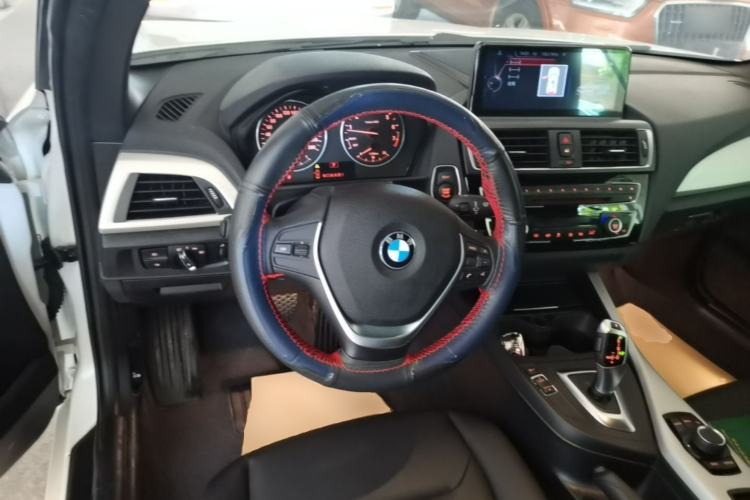 Used BMW 2 Series 2015 220i Convertible Coupe Leading Model
