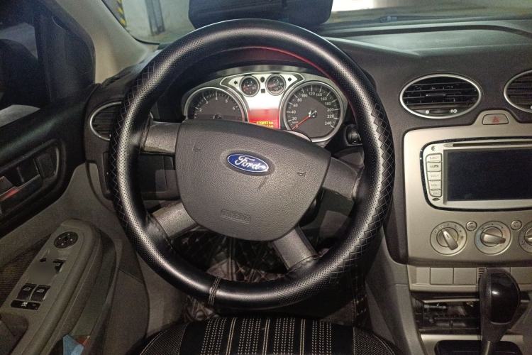 Used Ford Focus 2013 Hatchback Classic 1.8L Automatic Base Model
