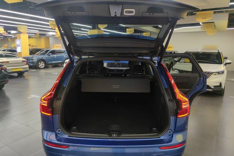 Used Volvo XC60 2019 T5 4x4 Smart & Dynamic Sport Edition China VI Standard
