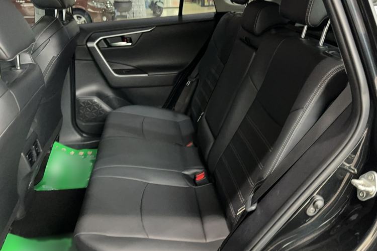 Used Toyota Wildlander 2022 2.0L CVT Four-Wheel Drive Luxury Edition Left Rear Seat