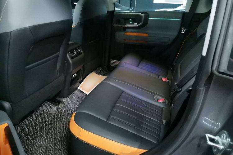 Used BAIC Off-Road BJ40 2024 2.0T All-New Urban Hunter Edition Ultimate Version
