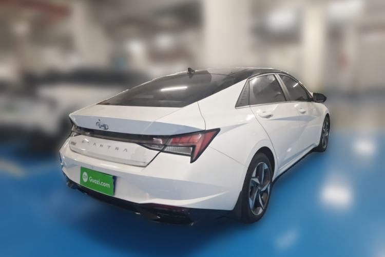 Used Hyundai Elantra 2022 1.5L CVT LUX Prestige Edition Rear Right 45 Deg