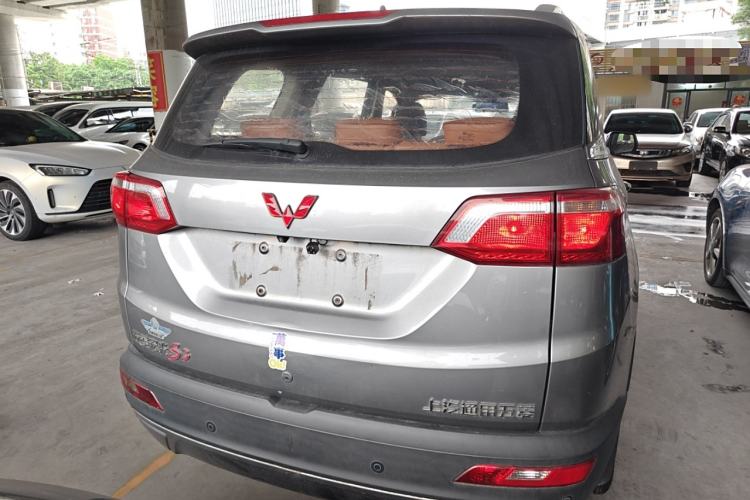 Used Wuling Hongguang S3 2018 1.5L Manual Luxury Model China V Standard