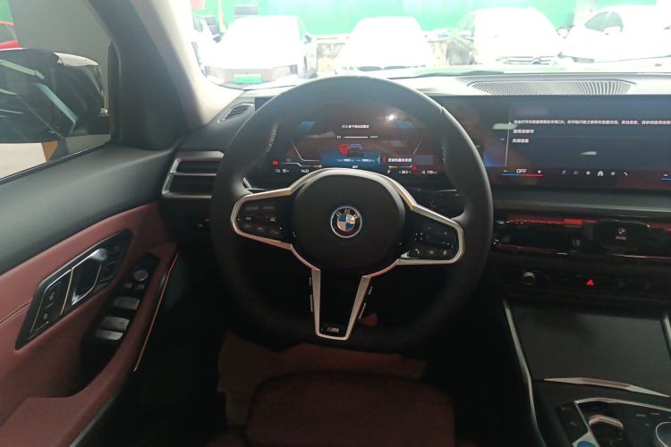 Used BMW i3 2025 eDrive 35 L
