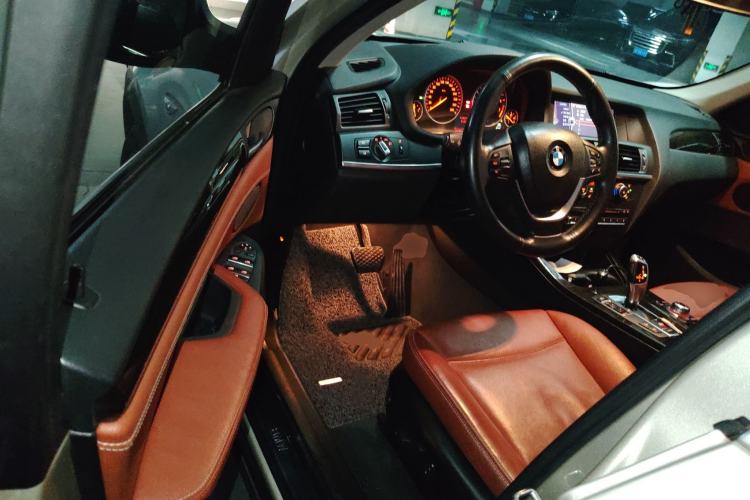 Used BMW X3 2011 xDrive28i Luxury Model
