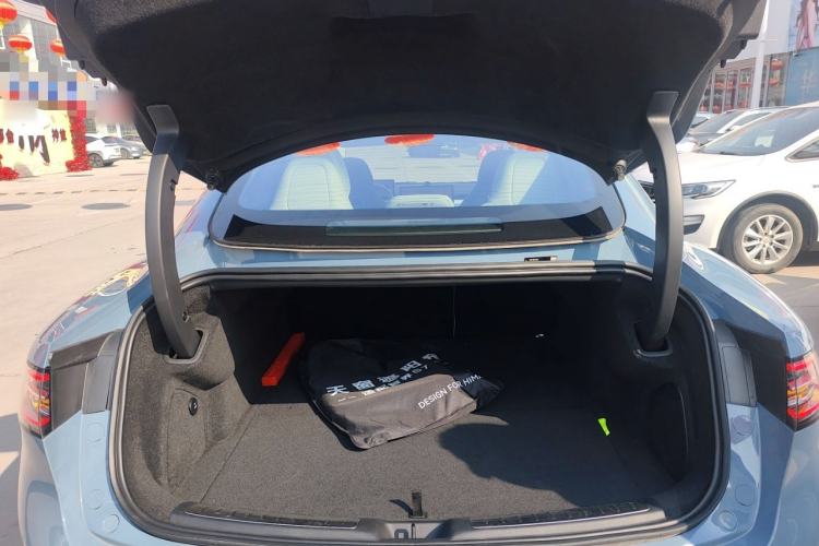 Used Hima Luxeed S7 2025 855 km Max