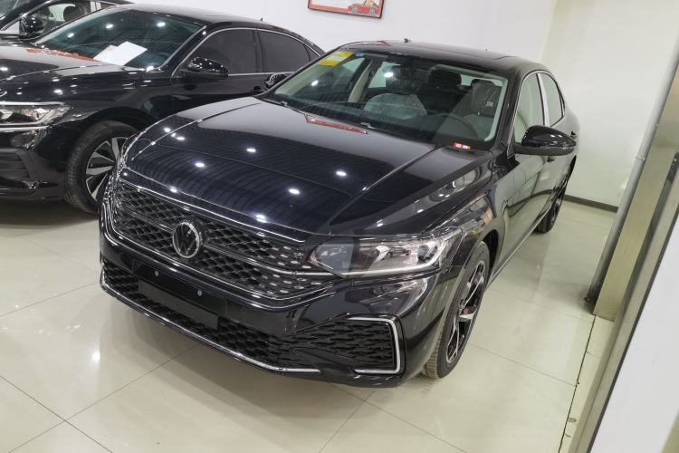 Used Volkswagen Passat 2026 Model, Outstanding 330TSI Xingkong Elite Edition