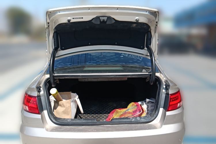 Used Geely Auto Emgrand GL 2018 1.8L Manual Elite Smart Connectivity Version
