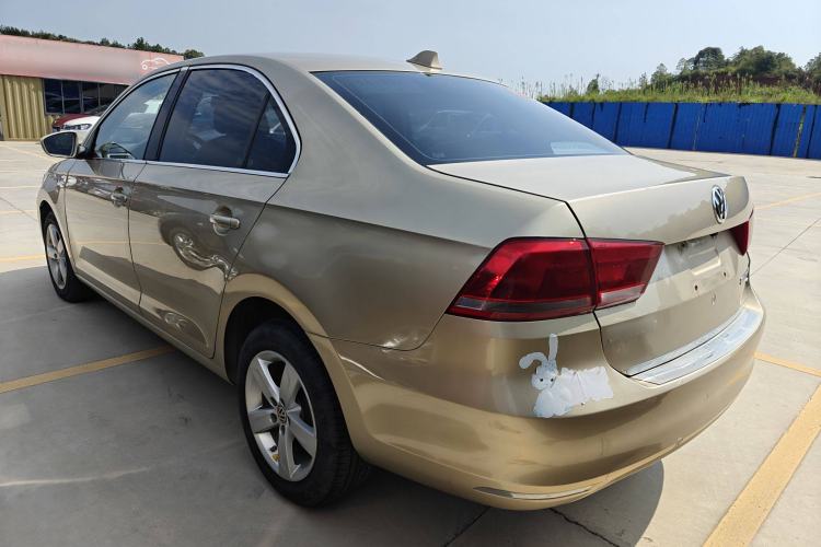 Used Volkswagen Santana 2013 1.6L Automatic Comfort Edition Exterior 3