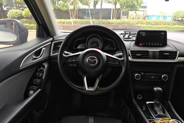 Used Mazda 3 Axela 2017 Sedan 1.5L Automatic Luxury Model Emission Standard China V Steering Wheel