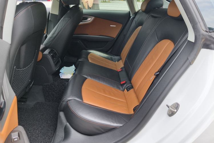 Used Audi A7 2014 35 FSI quattro Technology Edition Left Rear Seat