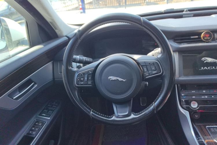 Used Jaguar XFL 2017 XFL 2.0T 240PS Premium Edition