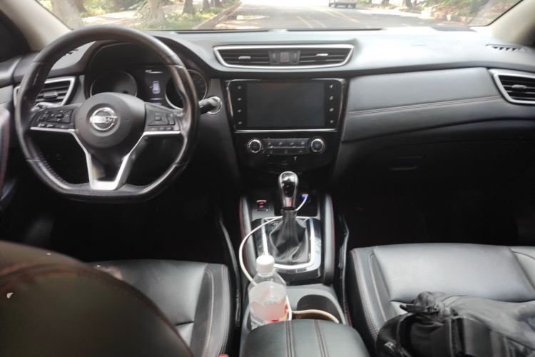 Used Nissan Qashqai 2021 2.0L CVT Luxury Edition Center Console