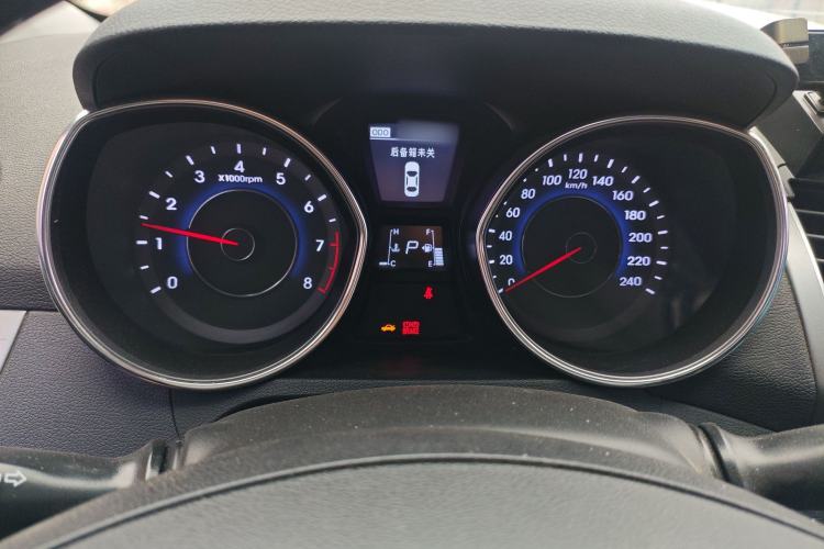Used Hyundai Elantra (5th Generation / Langdong) 2015 1.6L Automatic Luxury Model
