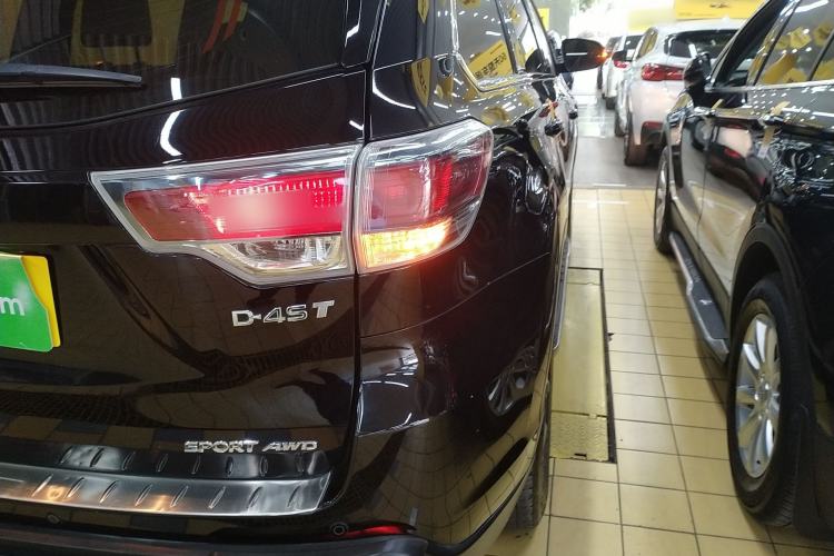 Used Toyota Highlander 2017 2.0T Four-Wheel Drive Luxury Edition 7 Seats