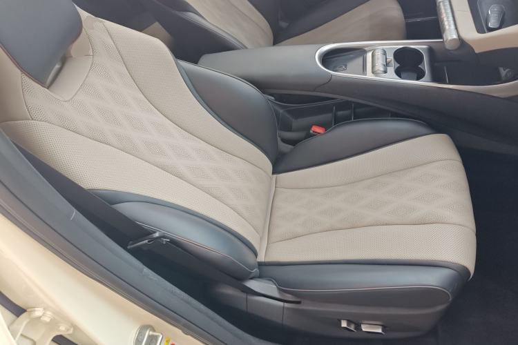 Used BYD Dolphin 2023 420 km Fashion Edition
