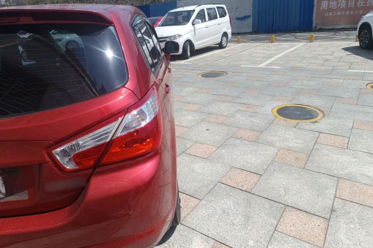 Used Venucia R50 2015 1.6L Automatic Fashion Edition