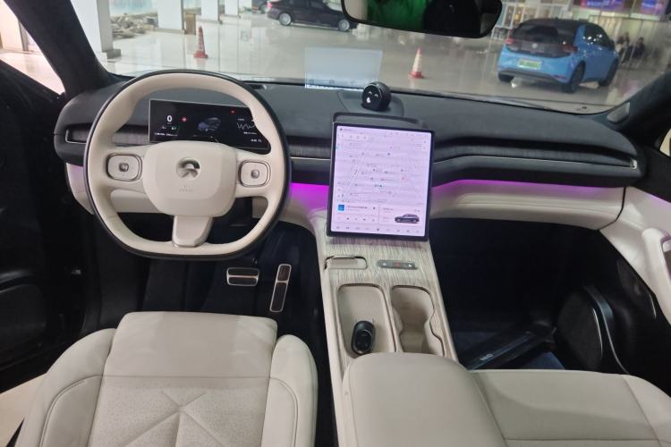 Used Nio ES7 2022 100 kWh Interior 2