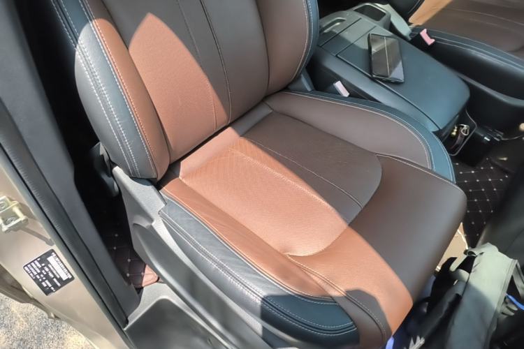 Used SAIC MAXUS G10 2014 2.0T Automatic Executive Edition