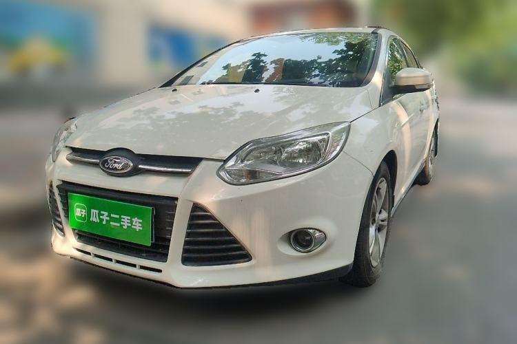 Used Ford Focus 2012 Hatchback 1.6L Manual Fashion Edition Front Left 45 Deg