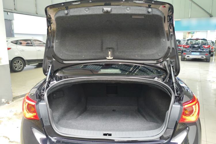 Used Infiniti Q50L 2016 2.0T Ambition Edition Trunk