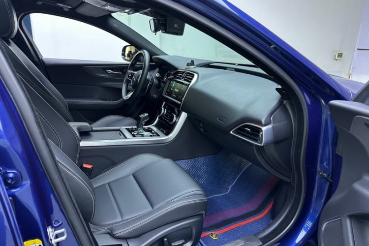 Used Jaguar XEL 2021 2.0T 200PS R-DYNAMIC Youth Sports Edition Interior 6