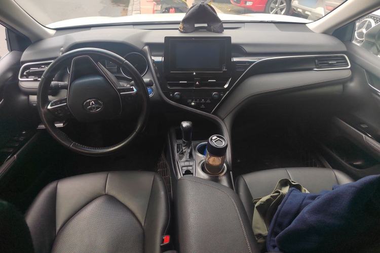 Used Toyota Camry 2021 Dual-Motor 2.5 HGVP Leading Edition Center Console