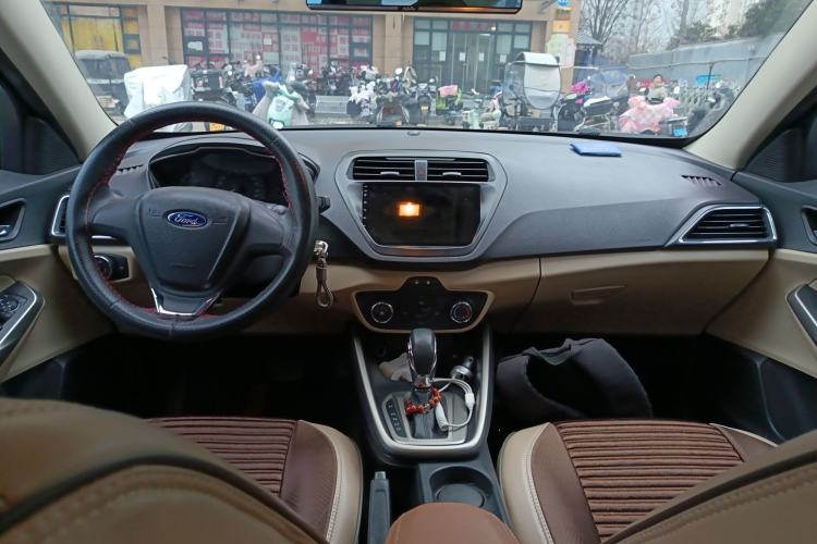 Used Ford Escort 2015 1.5L Automatic Comfort Edition
